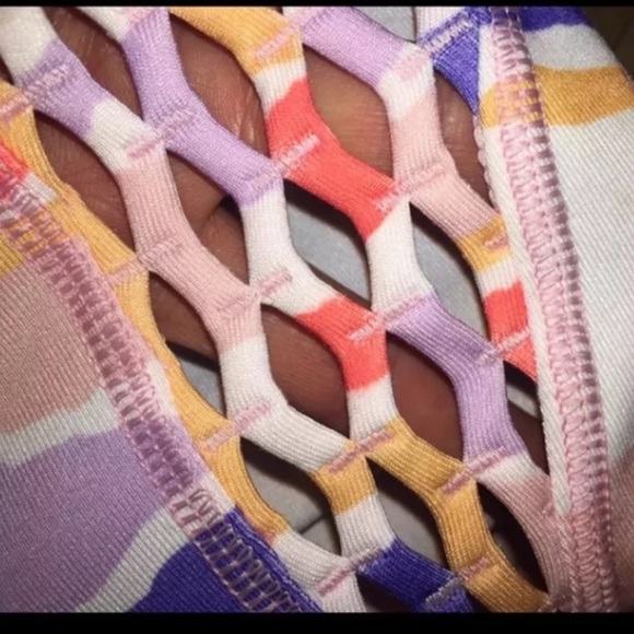 Lululemon True Self Crop pants - Picture 7 of 7